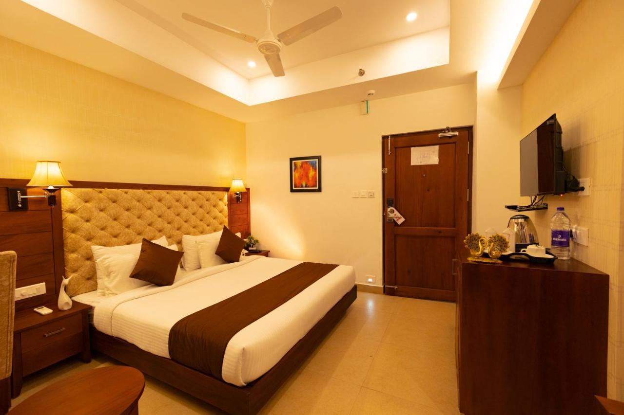 Hotel Dev Residency à Thiruvananthapuram Extérieur photo