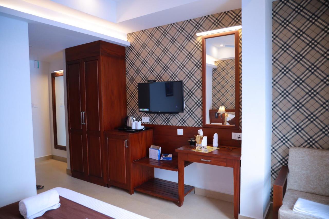 Hotel Dev Residency à Thiruvananthapuram Extérieur photo