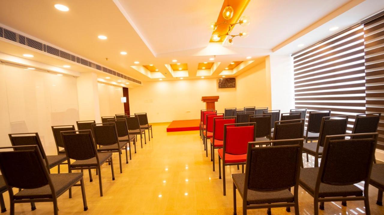 Hotel Dev Residency à Thiruvananthapuram Extérieur photo